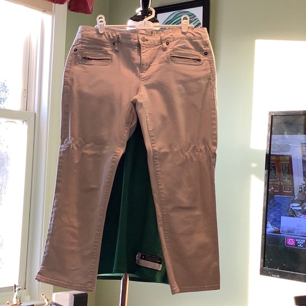 Gap  capris